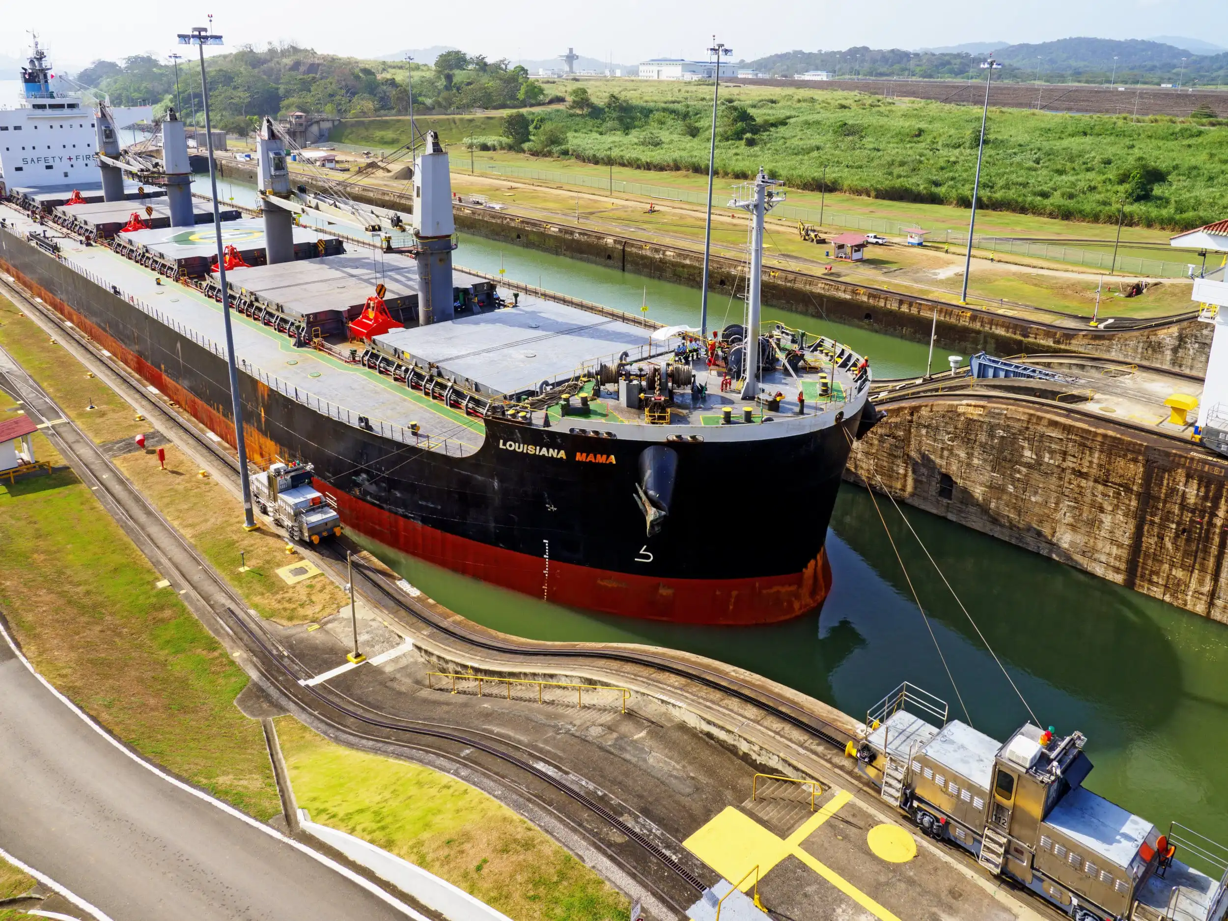 panama canal 2500